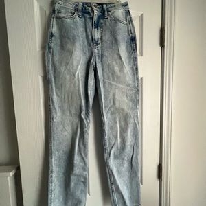 Hollister mom jeans